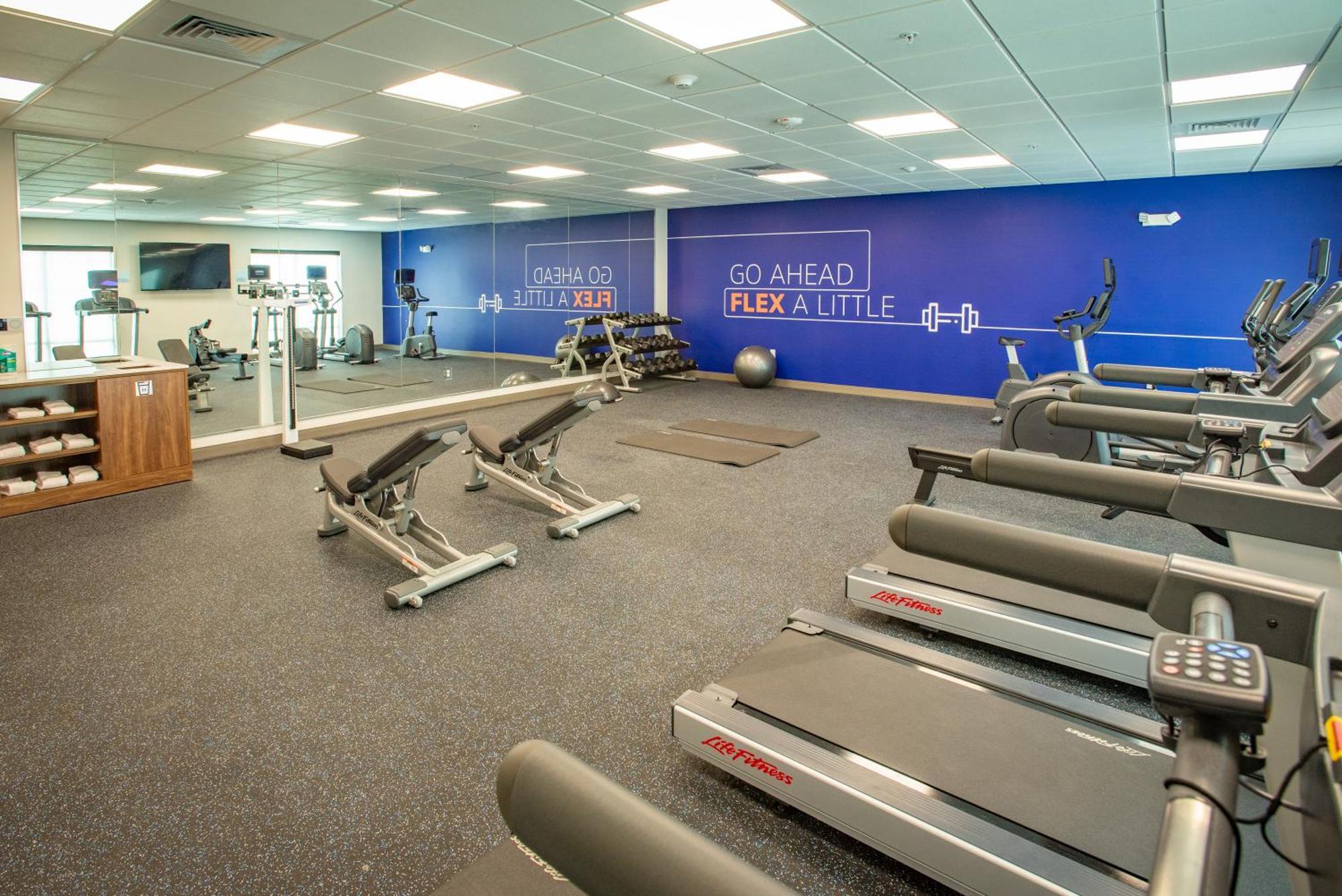Holiday Inn Express & Suites Pensacola Airport North - I-10 By Ihg Ferry Pass Esterno foto