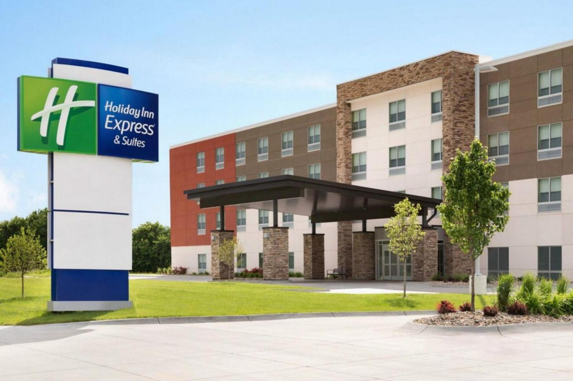 Holiday Inn Express & Suites Pensacola Airport North - I-10 By Ihg Ferry Pass Esterno foto